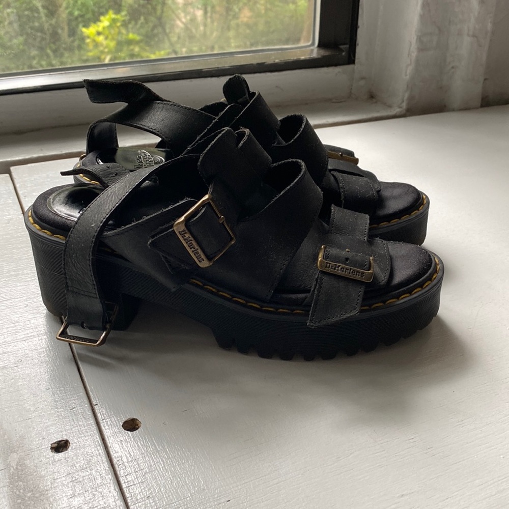 Dr. Martens sandals US 7